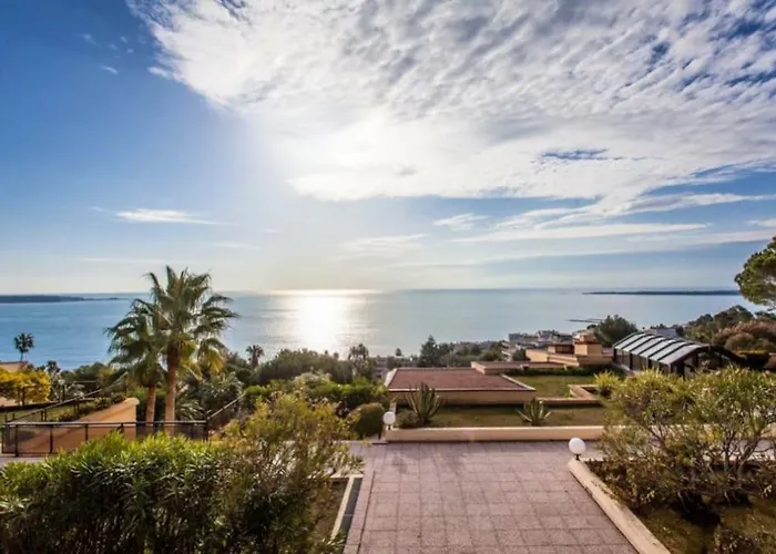Appartement Vue Mer Piscine A Debordement